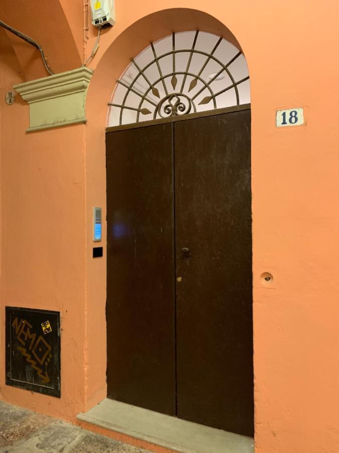 L'8Boutique Via Piella Lejlighed Bologna Eksteriør billede
